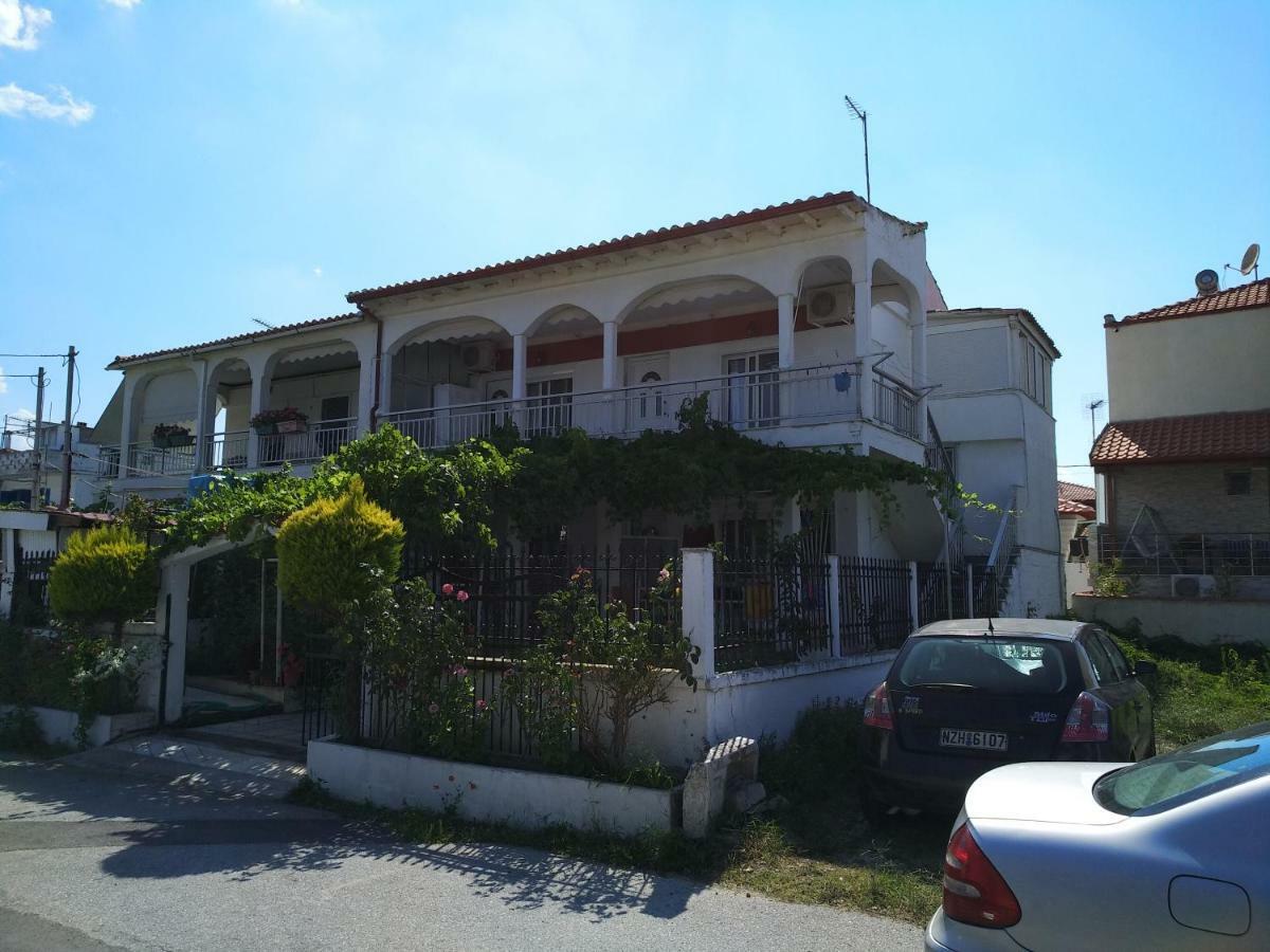 Grigorios Apartments Неа-Врасна Экстерьер фото